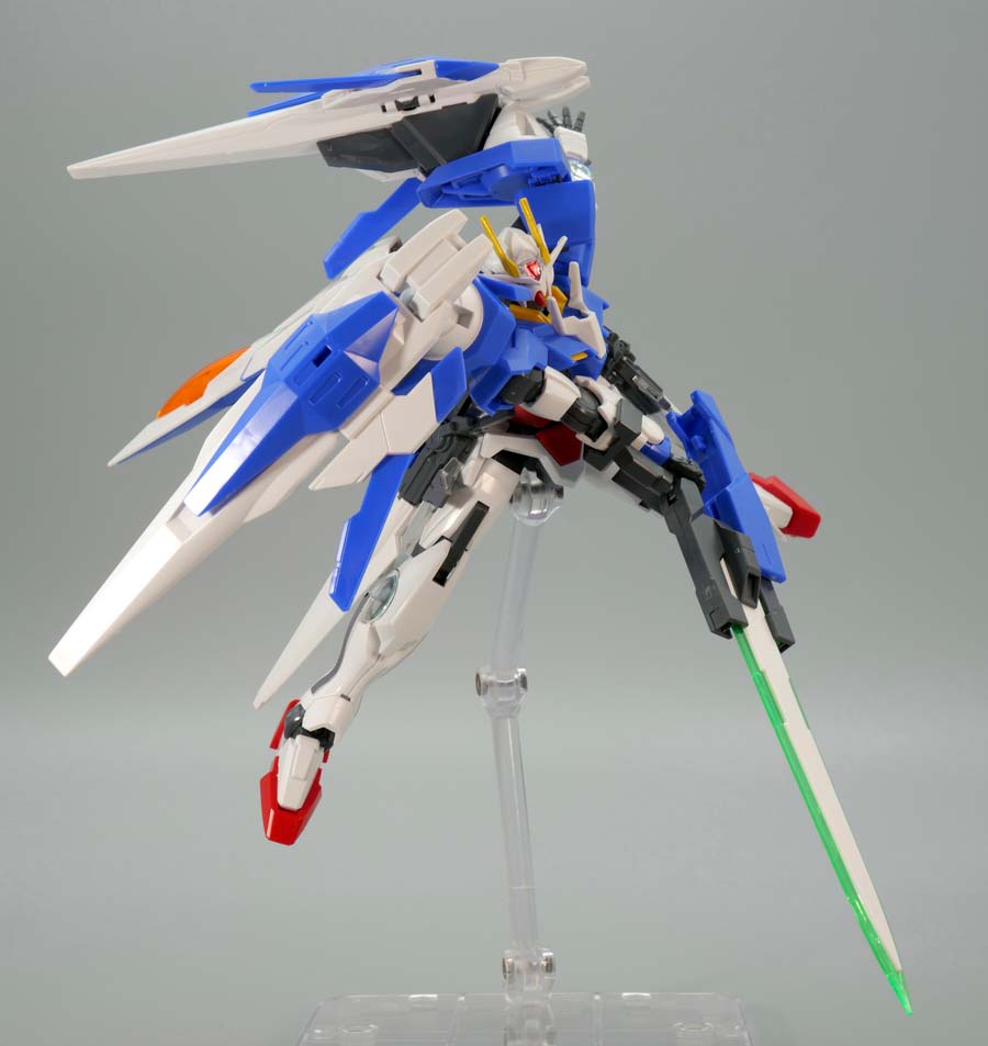 HGダブルオーライザー＋GNソードIIIのガンプラレビュー画像です