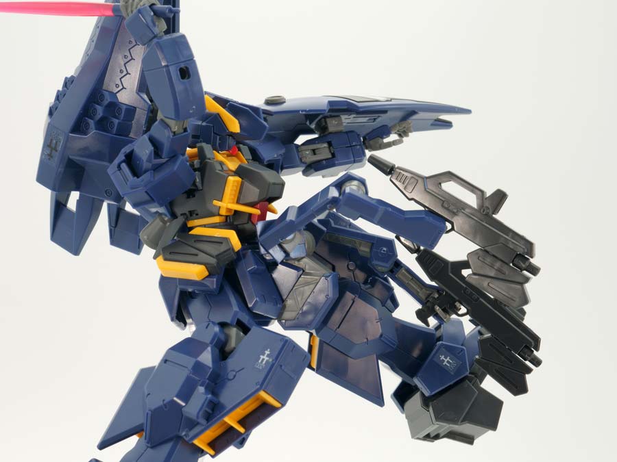 HGガンダムTR-1[ヘイズル・アウスラ]次世代量産機（実戦配備カラー）のガンプラレビュー画像です