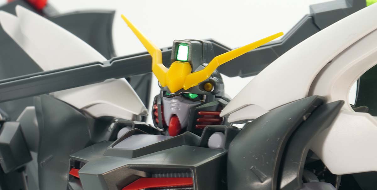 MGガンダムデスサイズヘルEWのガンプラレビュー画像です