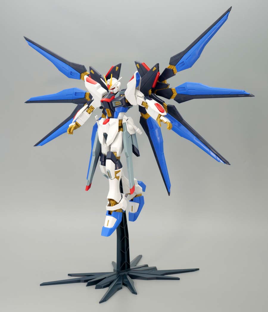 バンダイ 1／100 MG ZGMF-X10A フリーダムガンダム エクストラ… - 模型