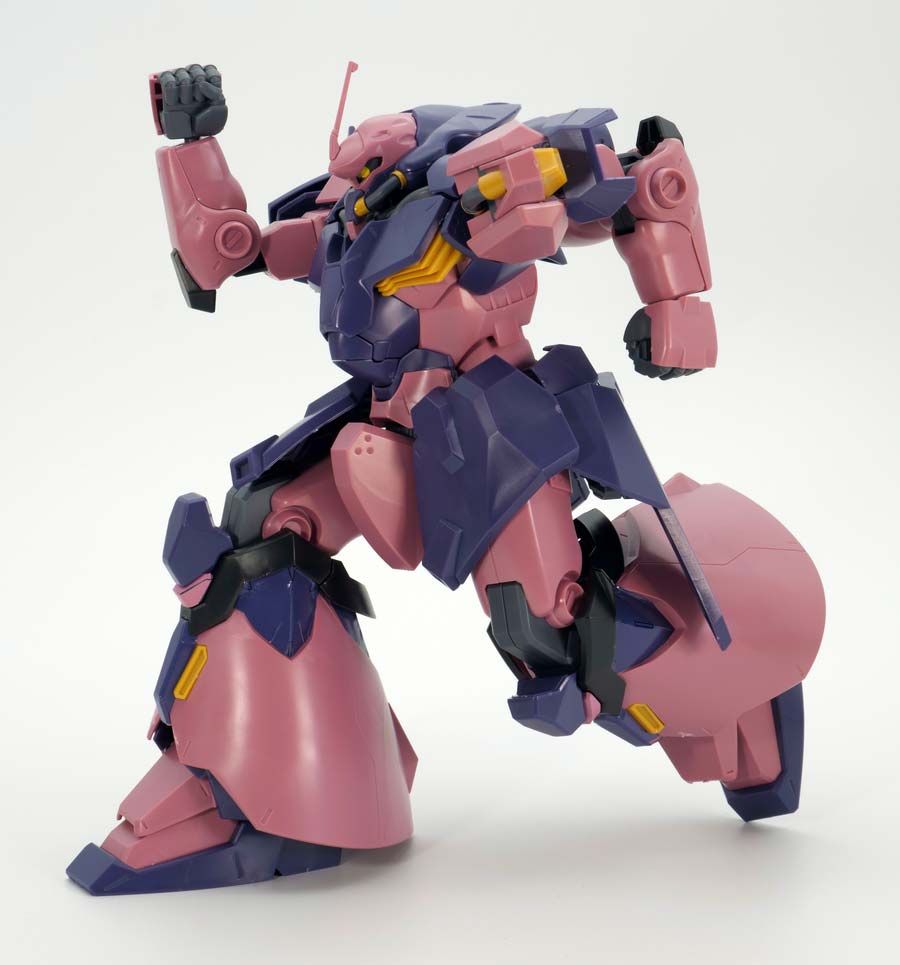 HGメッサーF02型（指揮官機）のガンプラレビュー画像です