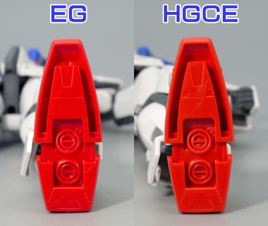 EGとHGCEストライクガンダムの違い・比較ガンプラレビュー画像です