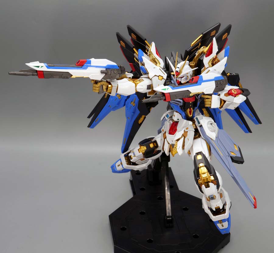 MG EX ストライクフリーダム ガンダム 機動戦士 SEED シード ガンプラ