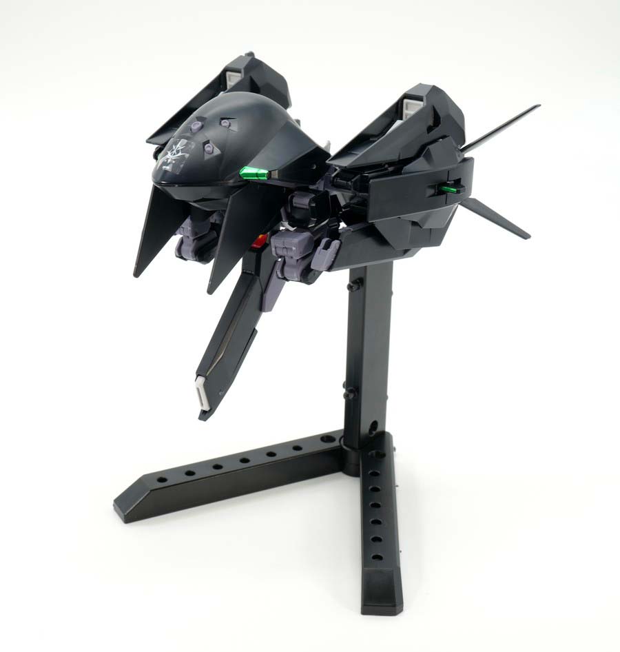 HGUC ガンダムTR-6［ウーンドウォート］ブラックヘアーズ・レジオン仕様のガンプラレビュー画像です