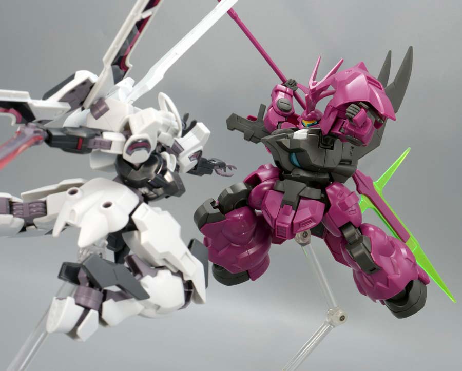 HGシュバルゼッテとHGディランザ（グエル専用機）のガンプラ画像です