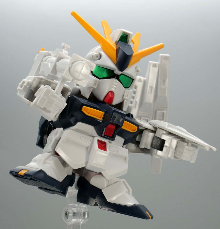 BB戦士νガンダム（HWS仕様）のガンプラレビュー画像です