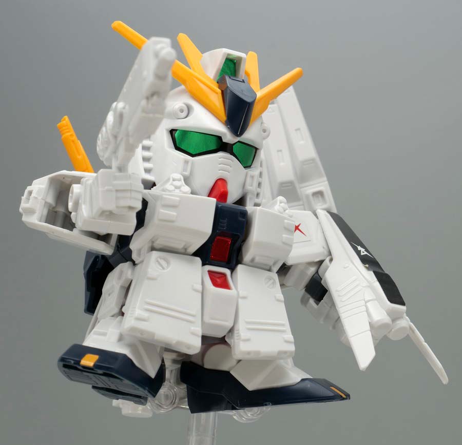 BB戦士νガンダム（HWS仕様）のガンプラレビュー画像です