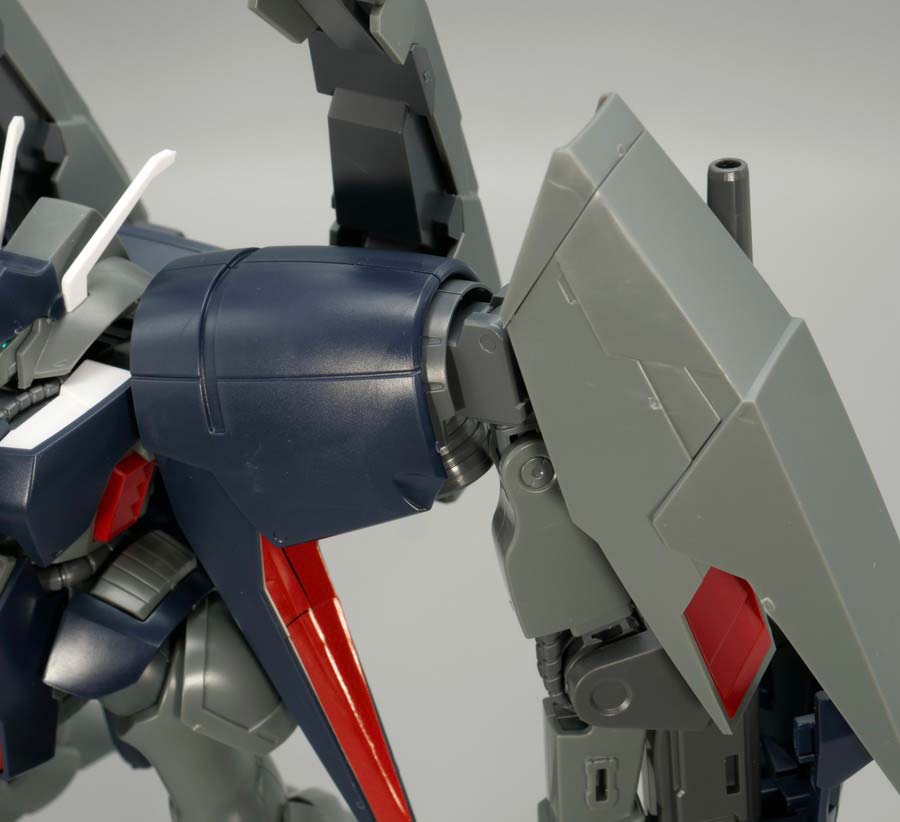 HGバイアラン・カスタム２号機（バンデシネ版）のガンプラレビュー画像です