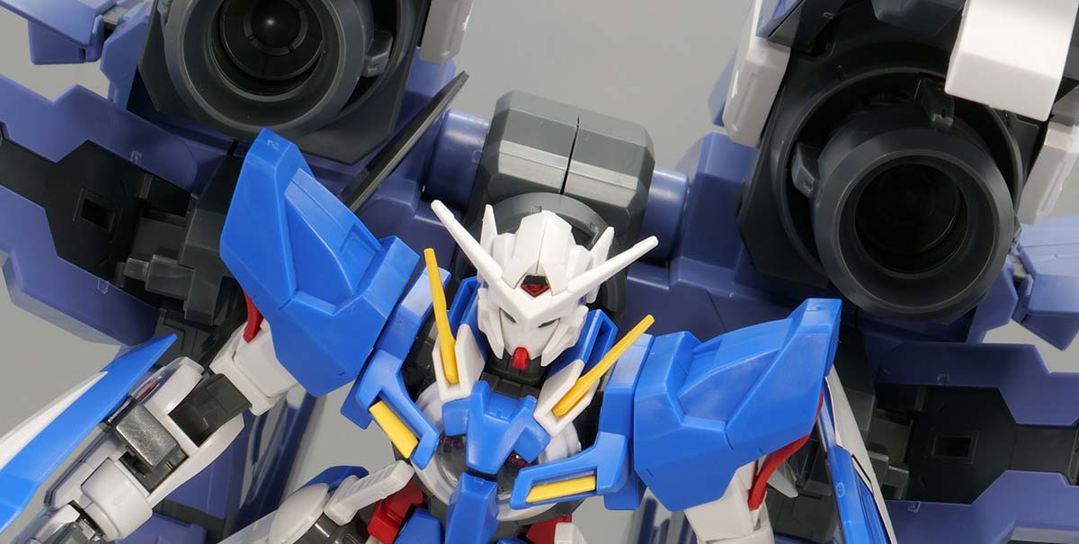 HG GNアームズTYPE-E + ガンダムエクシア（トランザムモード）のガンプラレビュー画像です