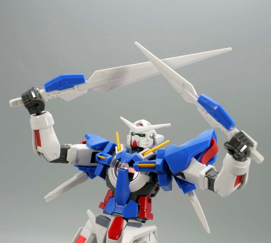 HG GNアームズTYPE-E + ガンダムエクシア（トランザムモード）のガンプラレビュー画像です