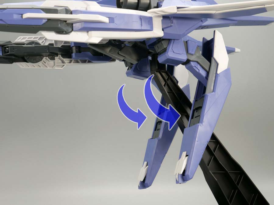 HG GNアームズTYPE-E + ガンダムエクシア（トランザムモード）のガンプラレビュー画像です