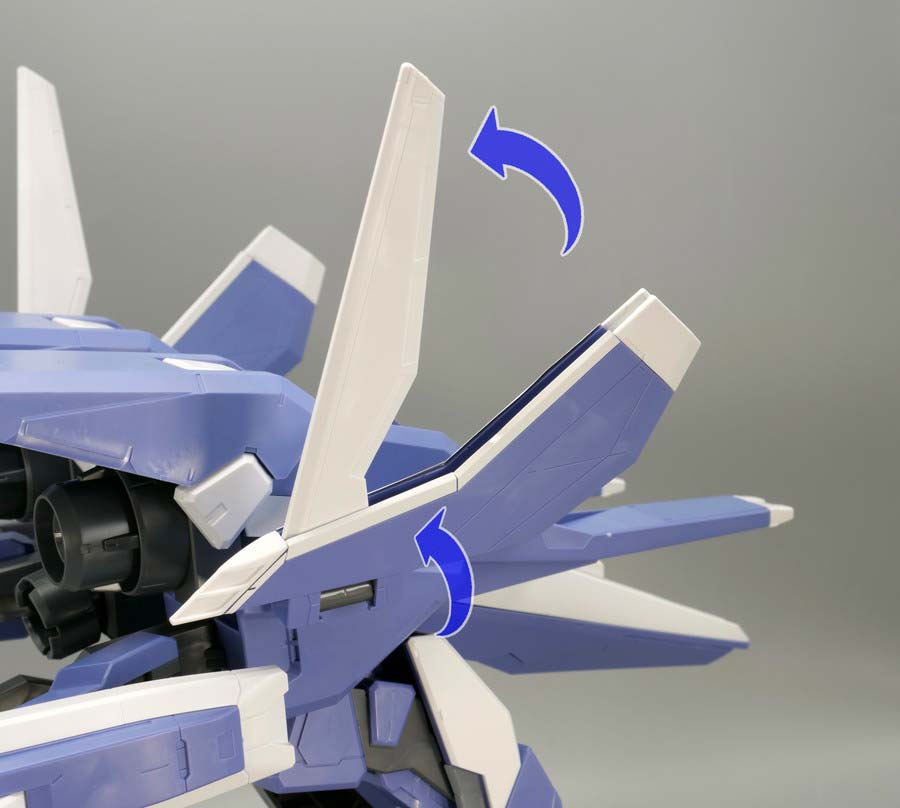 HG GNアームズTYPE-E + ガンダムエクシア（トランザムモード）のガンプラレビュー画像です