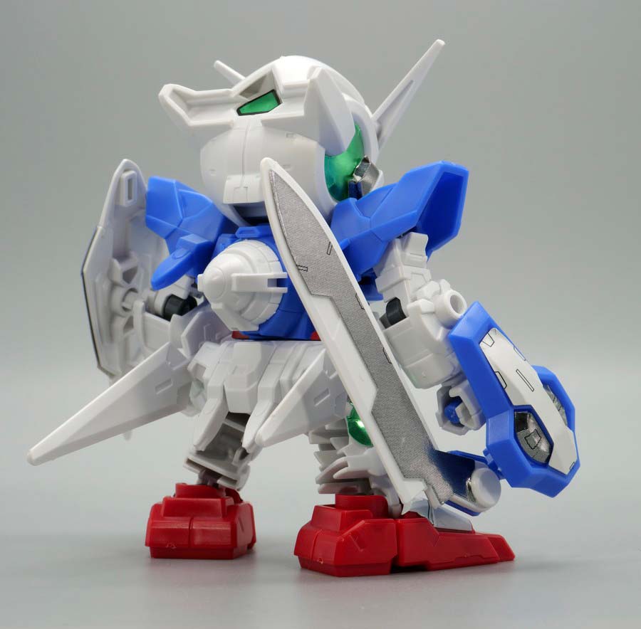 EXスタンダード ガンダムエクシアのガンプラレビュー画像です