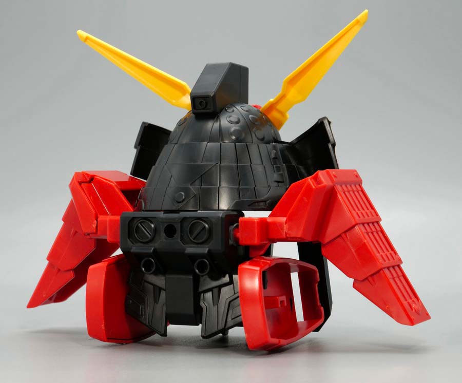 烈火武者頑駄無（レッカムシャガンダム）のガンプラレビュー画像です