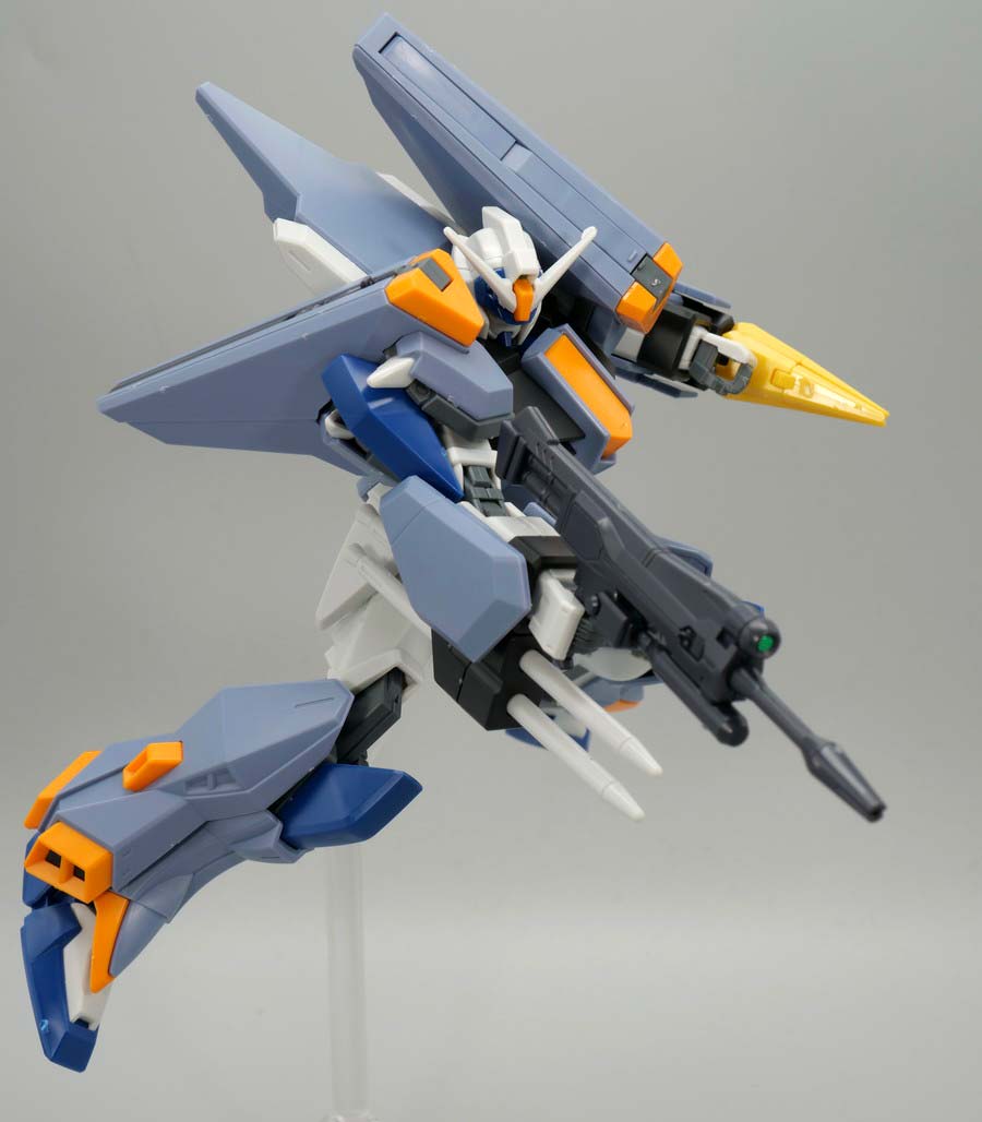 HGデュエルブリッツガンダムのガンプラレビュー画像です