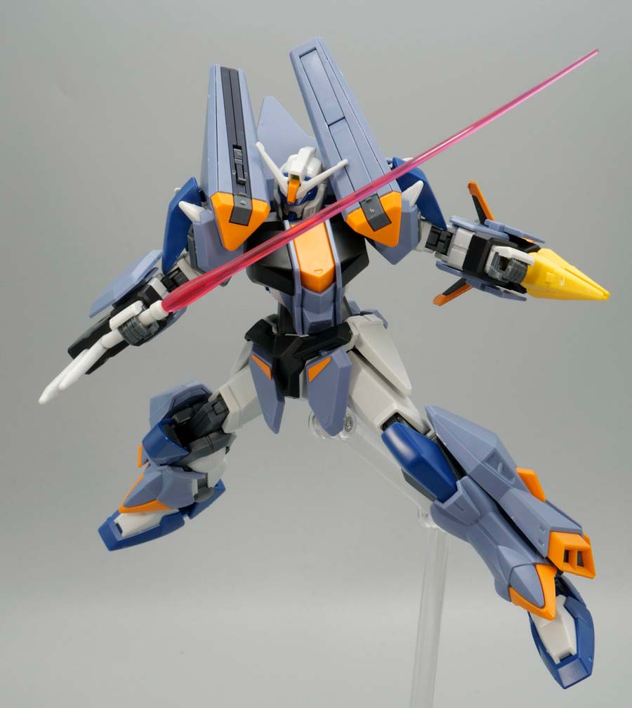 HGデュエルブリッツガンダムのガンプラレビュー画像です