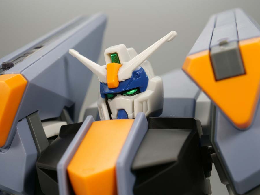 HGデュエルブリッツガンダムのガンプラレビュー画像です