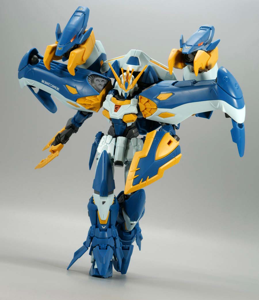 HGガンダムバーンレプオスのガンプラレビュー画像です