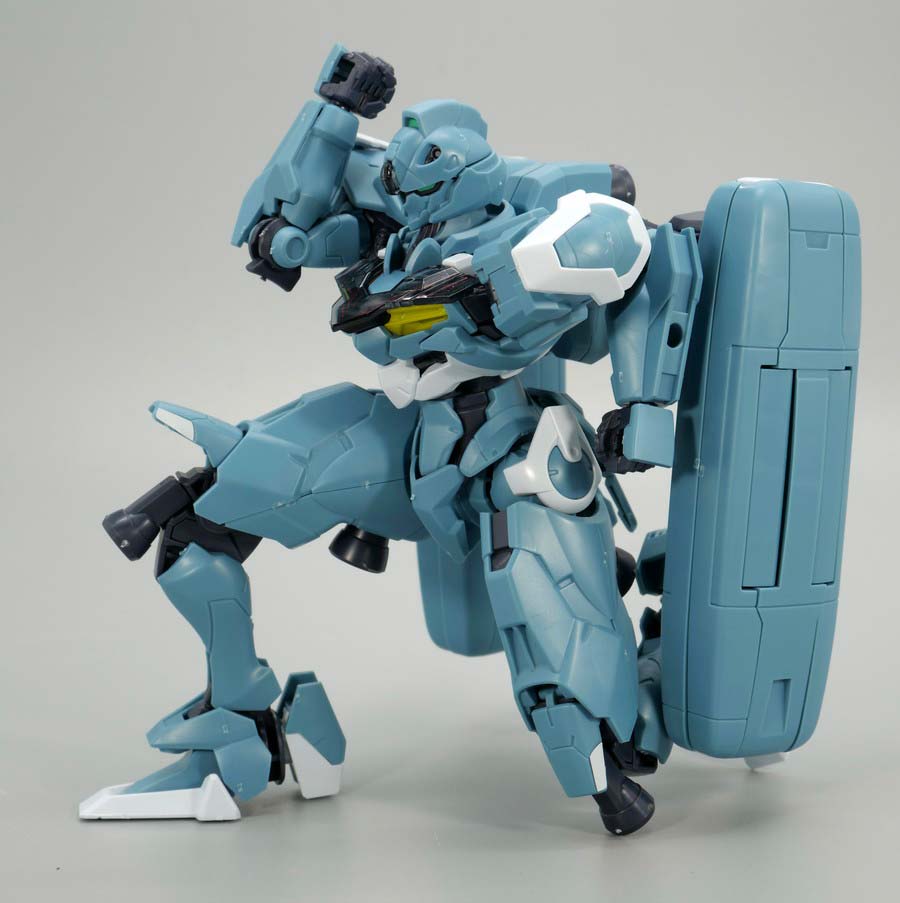 HGガンダムルブリス量産試作モデルのガンプラレビュー画像です