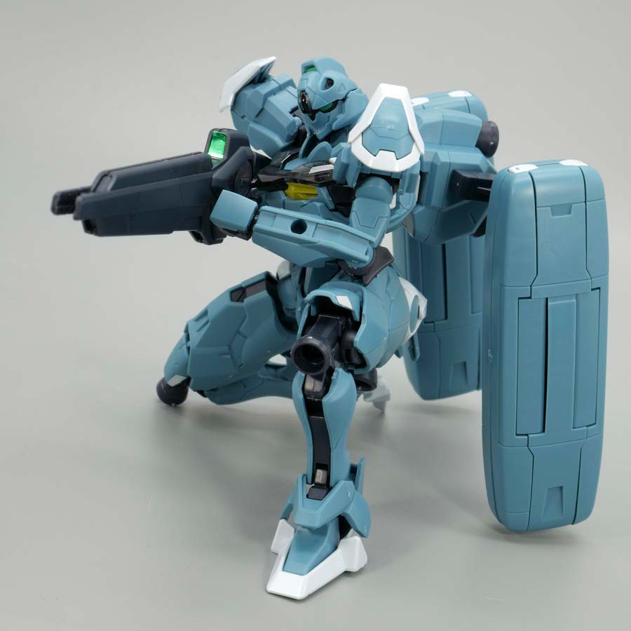 HGガンダムルブリス量産試作モデルのガンプラレビュー画像です