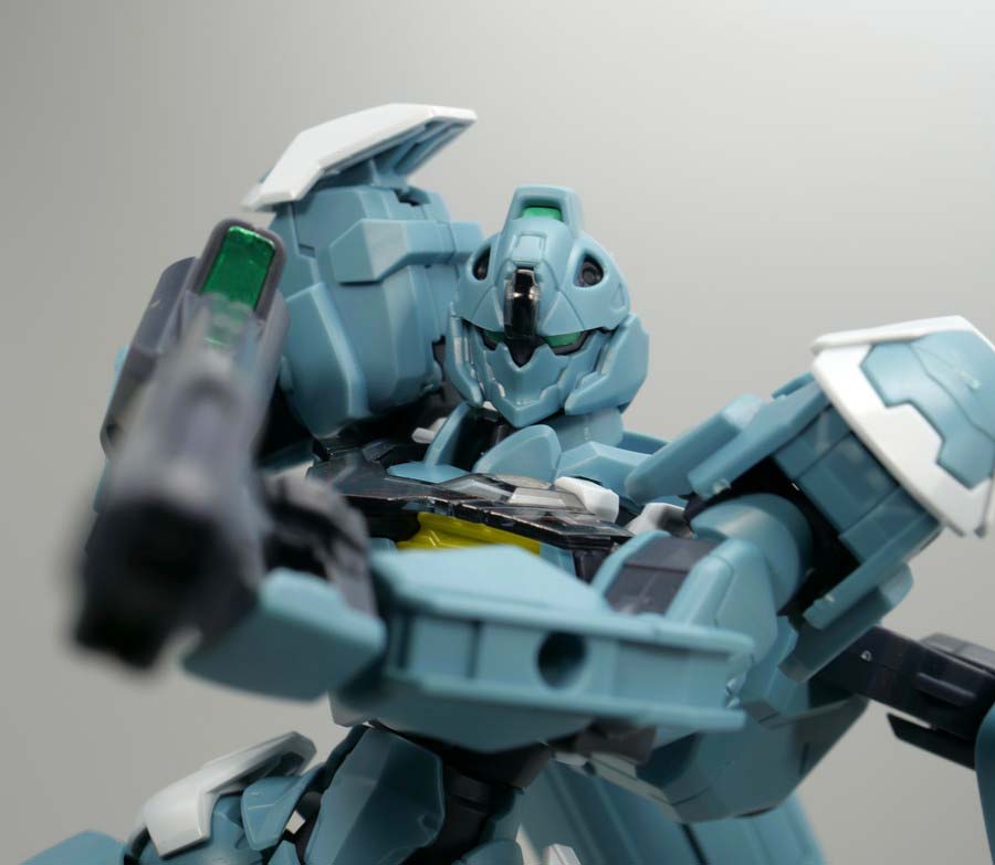 HGガンダムルブリス量産試作モデルのガンプラレビュー画像です