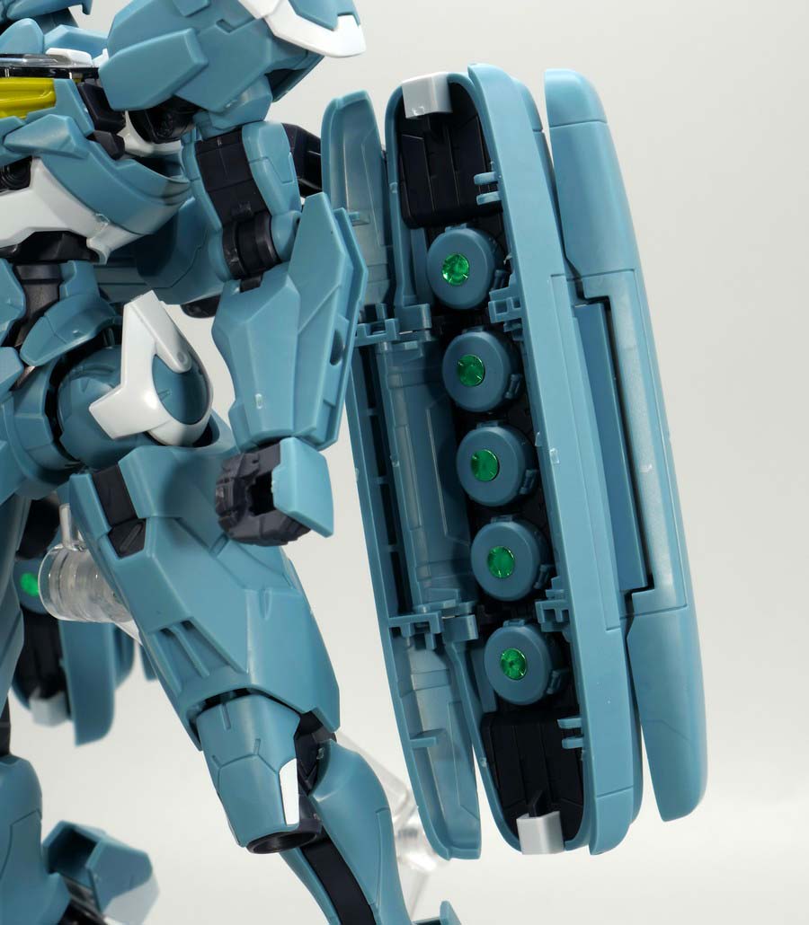 HGガンダムルブリス量産試作モデルのガンプラレビュー画像です