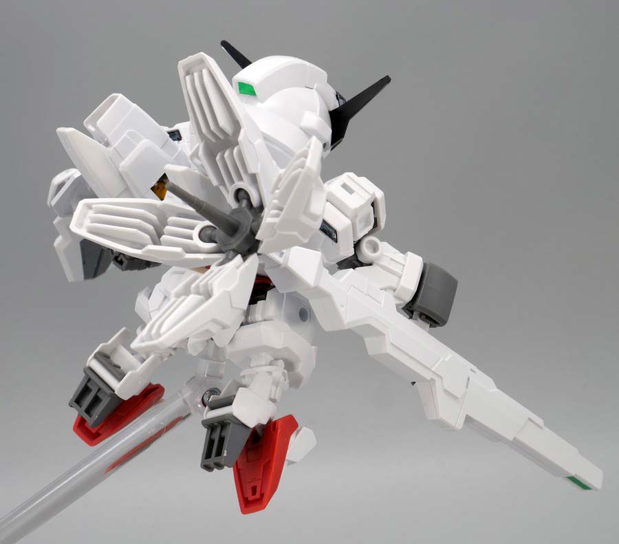 クロスシルエット ガンダムキャリバーンのガンプラレビュー画像です