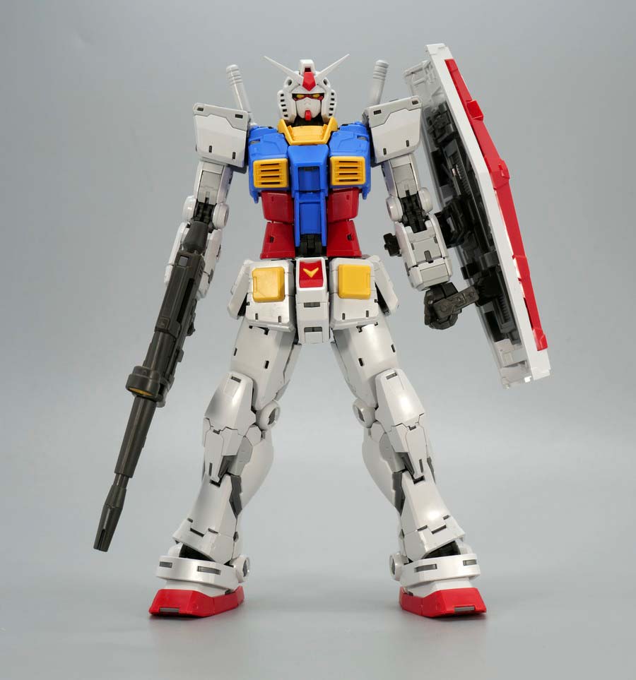 RG RX-78-2 ガンダム Ver.2.0のガンプラレビュー画像です