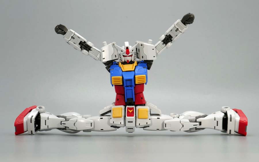 RG RX-78-2 ガンダム Ver.2.0のガンプラレビュー画像です