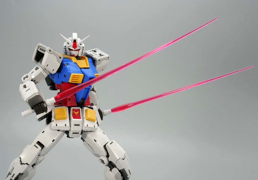 RG RX-78-2 ガンダム Ver.2.0のガンプラレビュー画像です