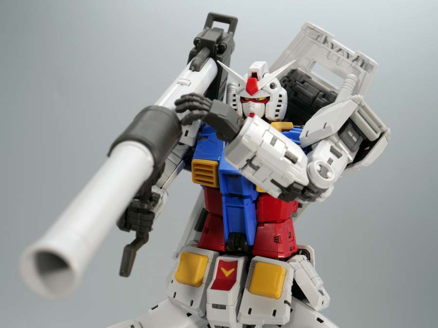 RG RX-78-2 ガンダム Ver.2.0のガンプラレビュー画像です