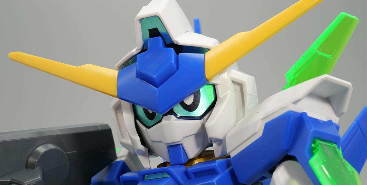 BB戦士ガンダムAGE-FXのガンプラレビュー画像です