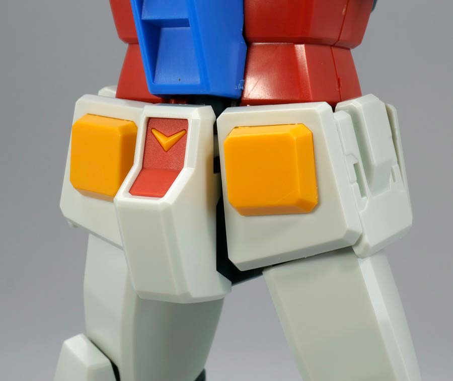 MGガンダムベース限定RX-78-2ガンダム（パーフェクトガンダムVer.）[アニメカラー]のガンプラレビュー画像です