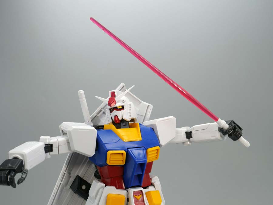 MG RX-78-2ガンダム Ver.1.5のガンプラレビュー画像です