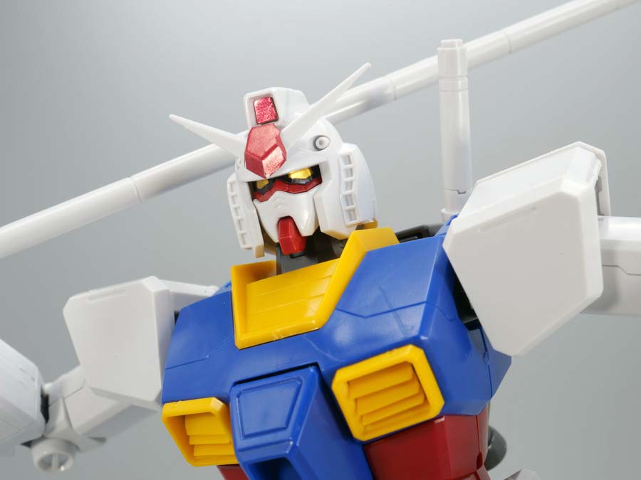 MG RX-78-2ガンダム Ver.1.5のガンプラレビュー画像です