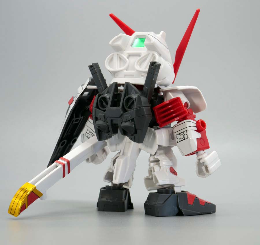 EXスタンダード ガンダムアストレイレッドフレームのガンプラレビュー画像です