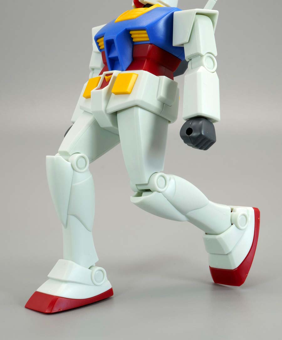 ベストメカコレクション 1/144 RX-78-2 ガンダム (REVIVAL Ver.)のガンプラレビュー画像です