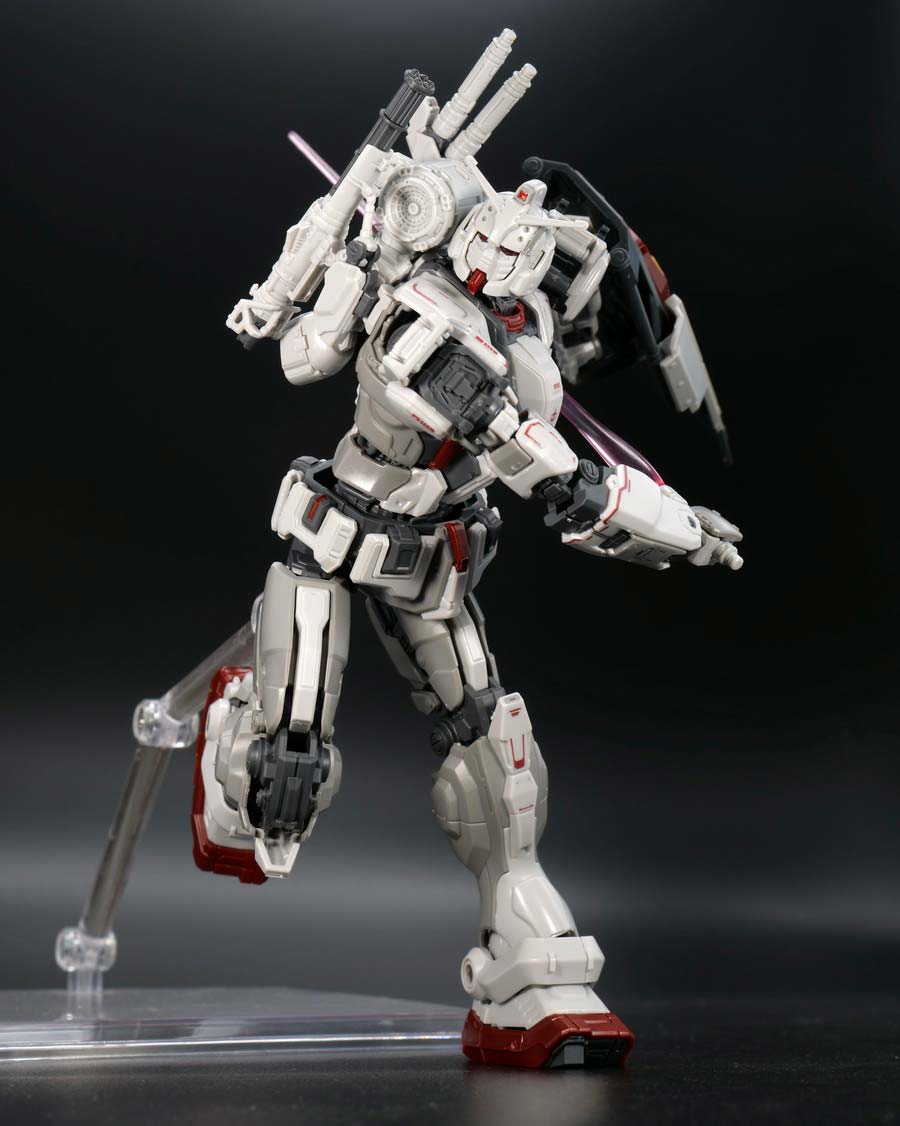 HGガンダムEX（復讐のレクイエム）のガンプラレビュー画像です