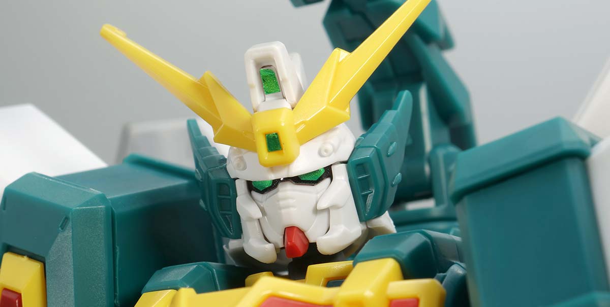 HGACアルトロンガンダムのガンプラレビュー画像です