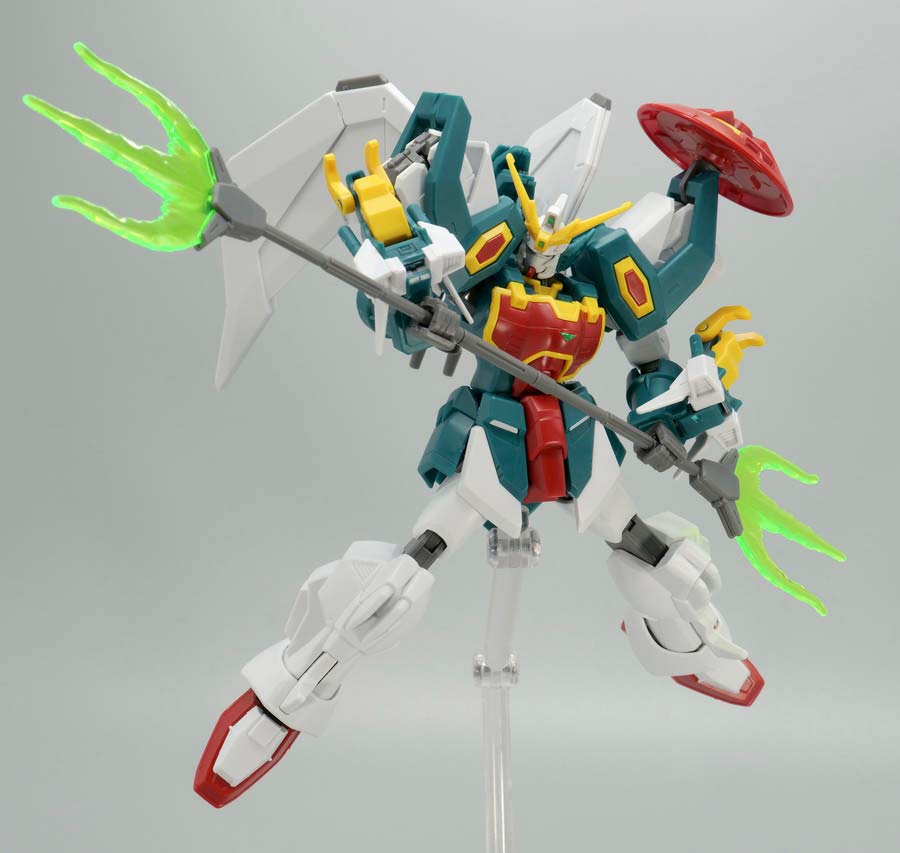 HGACアルトロンガンダムのガンプラレビュー画像です