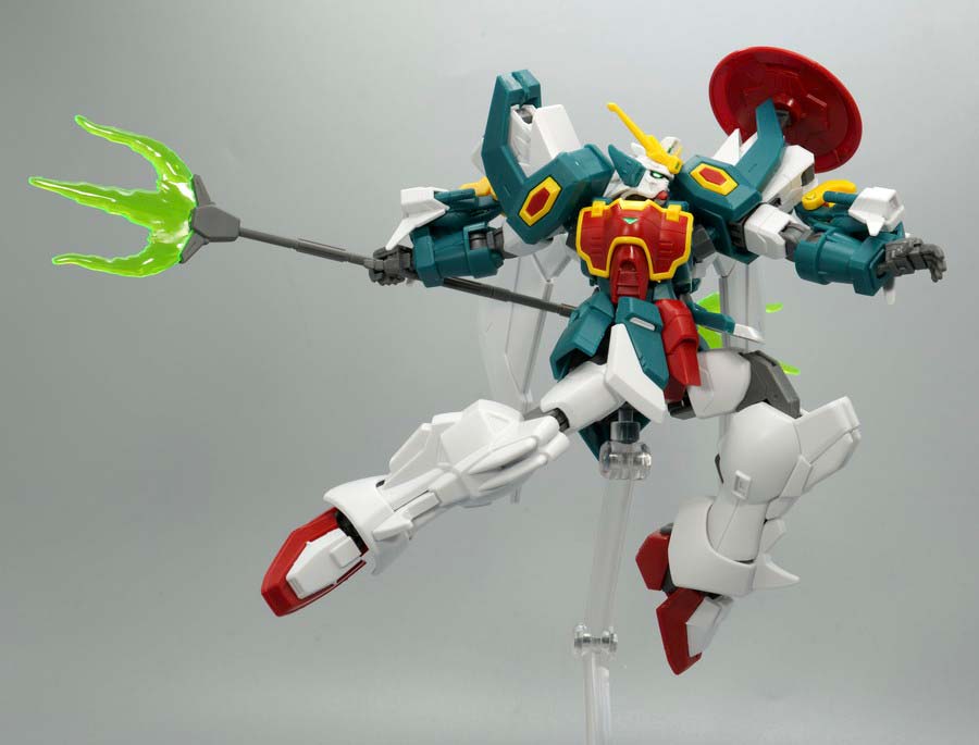 HGACアルトロンガンダムのガンプラレビュー画像です