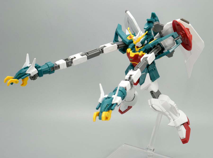 HGACアルトロンガンダムのガンプラレビュー画像です