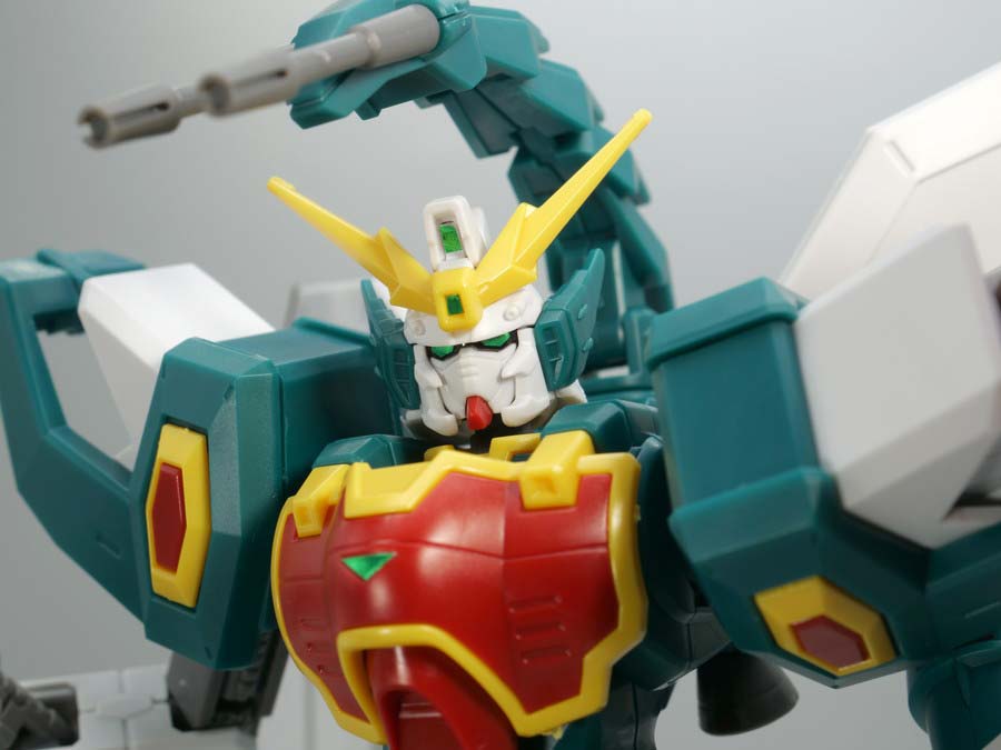 HGACアルトロンガンダムのガンプラレビュー画像です