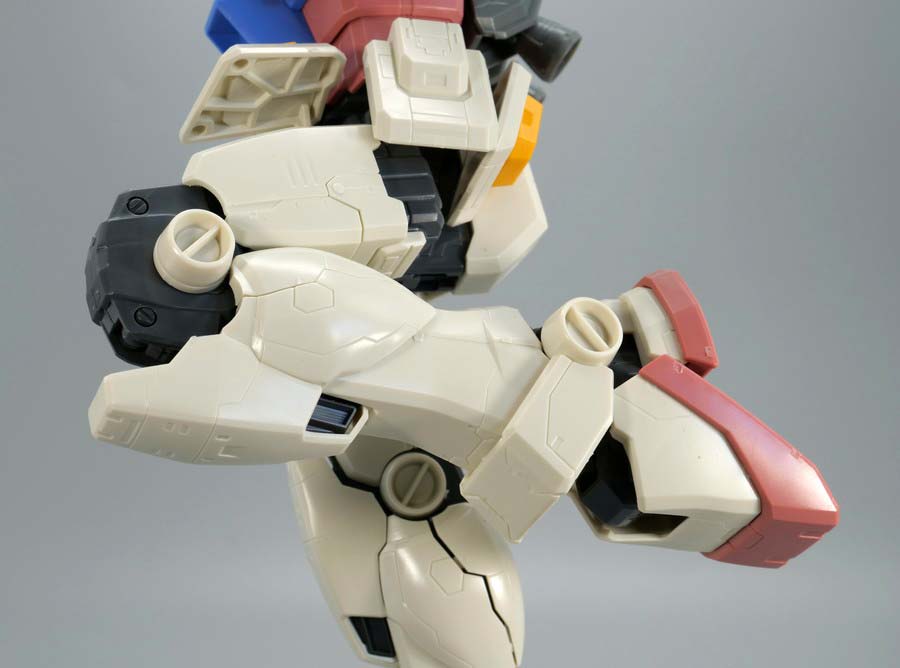 MG 1/100 RX-78-2ガンダム Ver.ONE YEAR WAR 0079のガンプラレビュー画像です