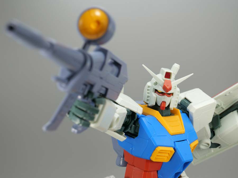 MG 1/100 RX-78-2ガンダム Ver.ONE YEAR WAR 0079 アニメーションカラーバージョンのガンプラレビュー画像です