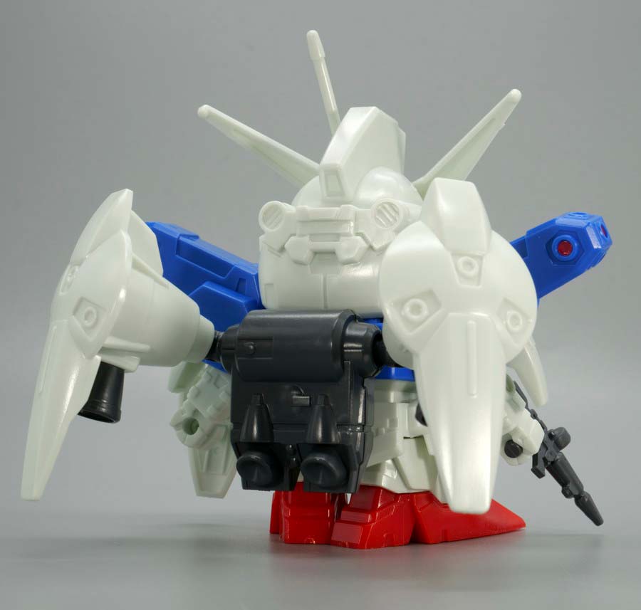 BB戦士 ガンダムGP01Fb（フルバーニアン）のガンプラレビュー画像です