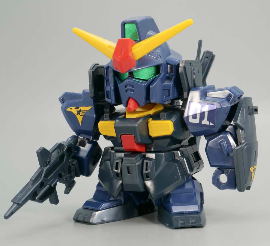 BB戦士ガンダムMk-II ティターンズ仕様のガンプラレビュー画像です