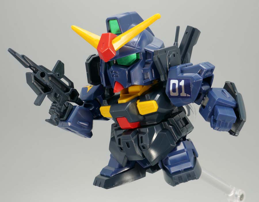 BB戦士ガンダムMk-II ティターンズ仕様のガンプラレビュー画像です