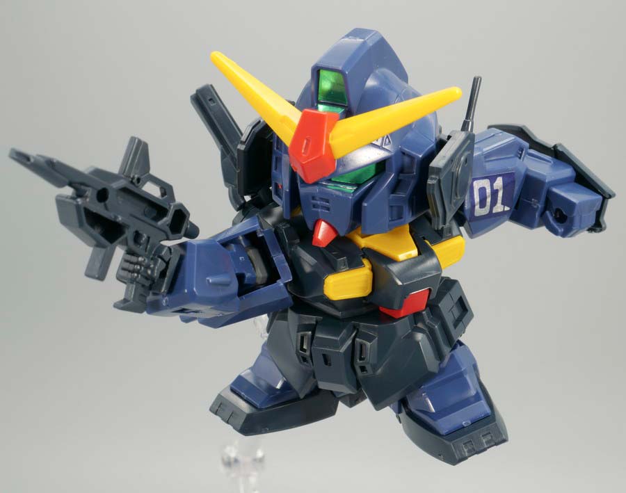 BB戦士ガンダムMk-II ティターンズ仕様のガンプラレビュー画像です