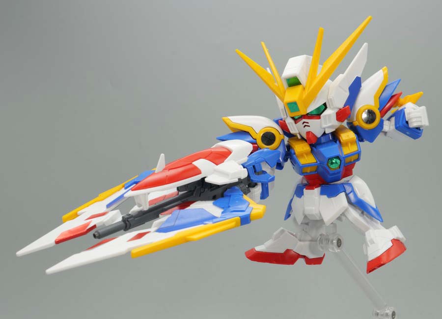 BB戦士ウイングガンダムEWのガンプラレビュー画像です